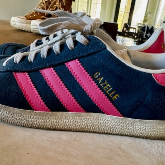 Adidas Gazelle Women’s Sneakers Navy Pink Suede Size 6.5 - Picture 6 of 8